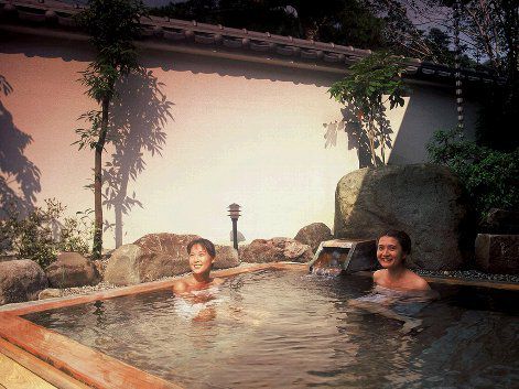 中国游客去日本旅游,体验了当地的温泉后,直言 真的太麻烦了
