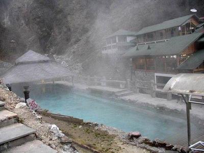 旅游达人扒下了温泉旅游行业面纱,看清温泉旅游行业鄙视链