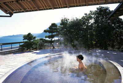 在过山车里泡温泉,日本人办到了-旅游频道-手机