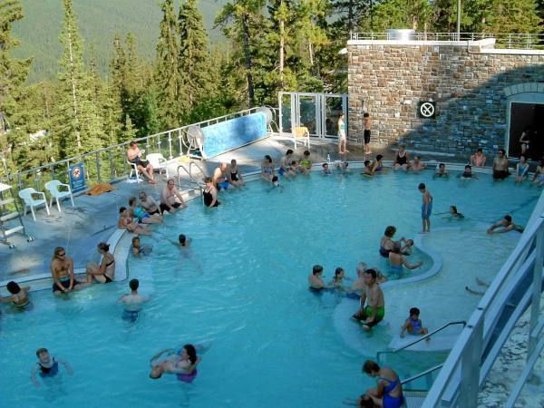 温泉酒店健康产业发展路径与养生方案